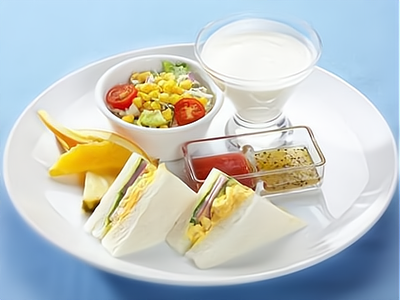 雙合成早餐:用產(chǎn)品和服務(wù)打動餐飲美食消費者